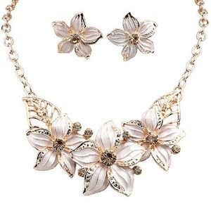 Women Rhinestone Flower Necklace & Earring Set